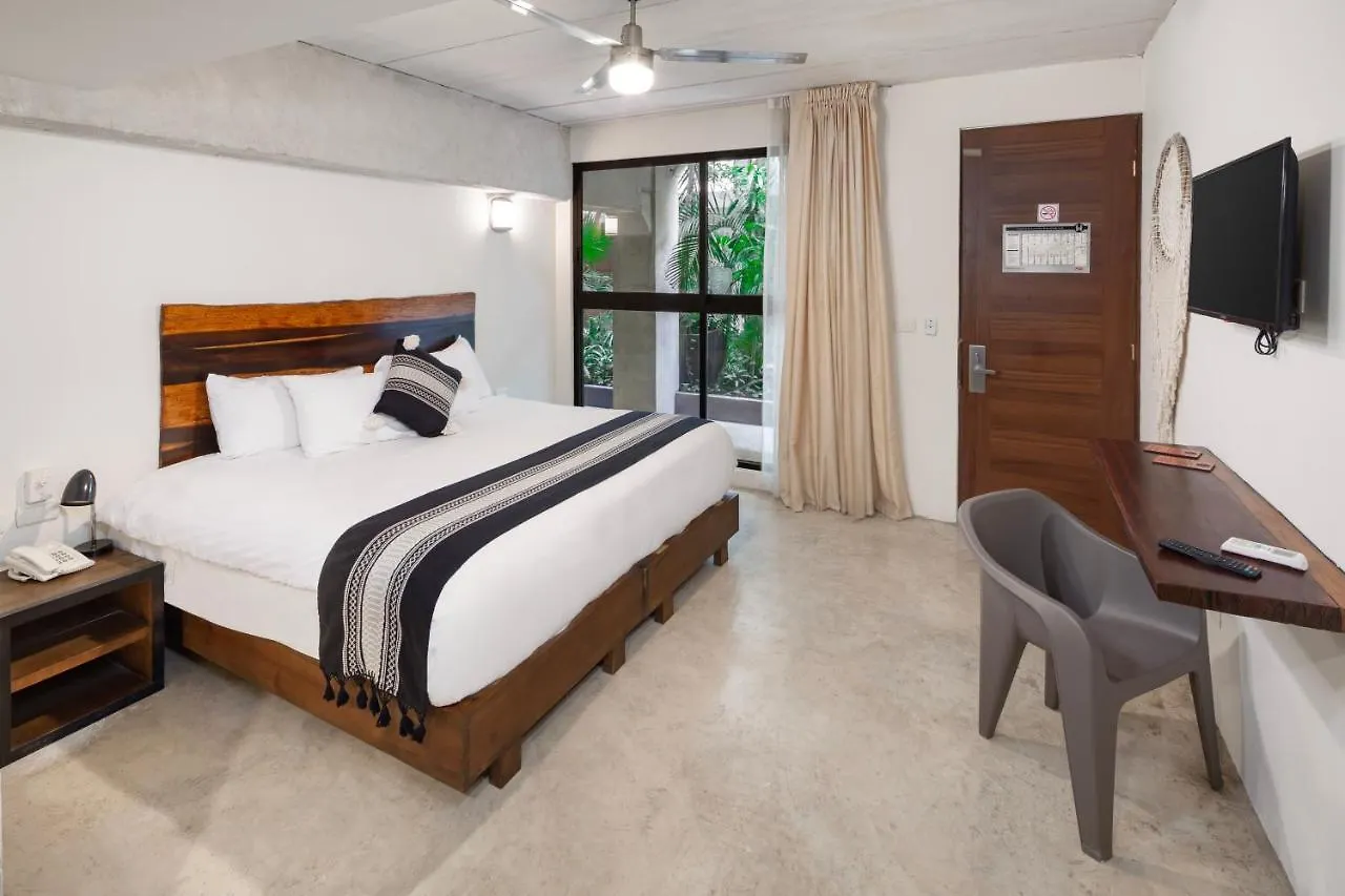 Hotel 52 Playa Del Carmen