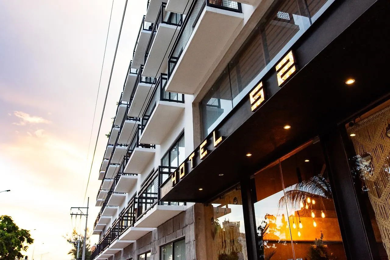 Hotel 52 פלאייה דל כרמן